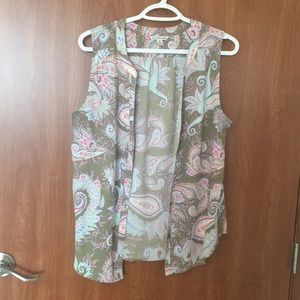 American Eagle Paisley Patterned Blouse